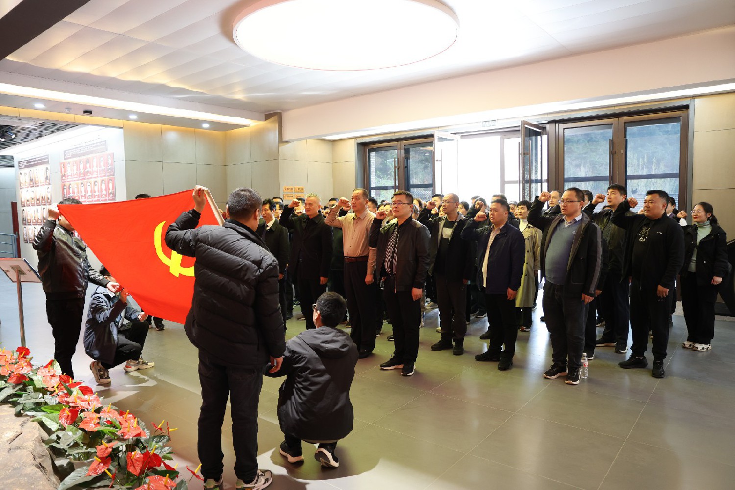 集團赴徂徠山：重溫革命歷史，共筑愛國情懷